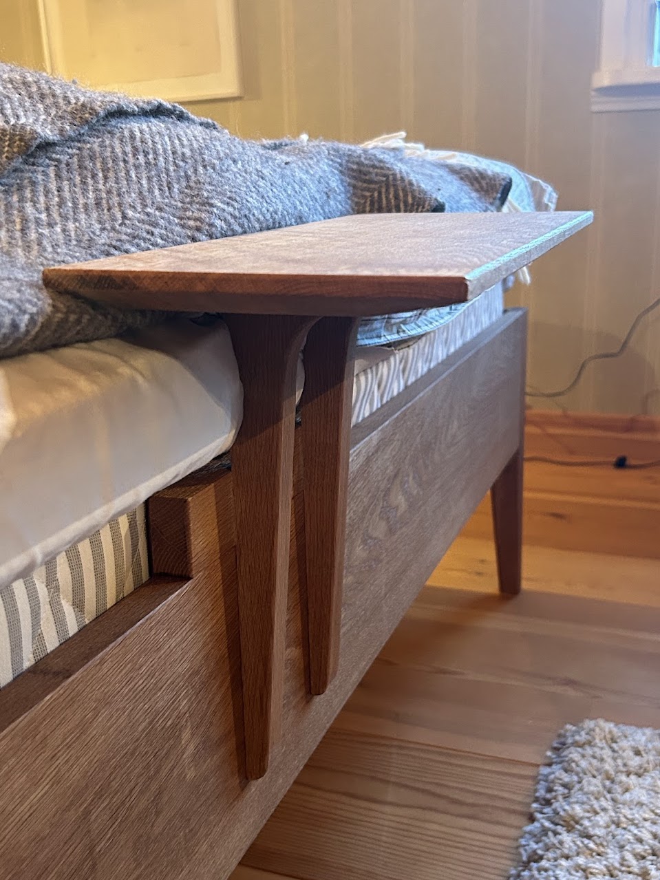Trämöbel från OTF:s tidigare portfolio
